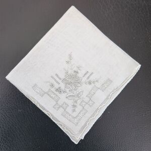 VINTAGE SILVER EMBROIDERED FLORAL ART DECO WHITE HANDKERCHIEF